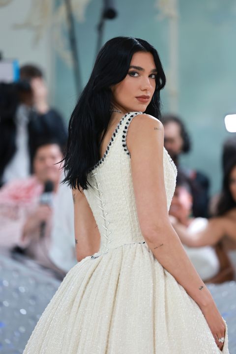 met gala 2023 karl lagerfeld red carpet looks dua lipa