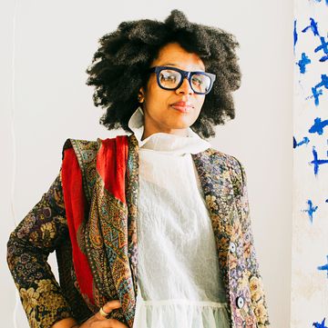 Hair, Eyewear, Clothing, Fashion design, Fashion, Hairstyle, Glasses, Outerwear, Visual arts, Black hair, Hair, Eyewear, Clothing, Fashion design, Fashion, Hairstyle, Glasses, Outerwear, Visual arts, Black hair,