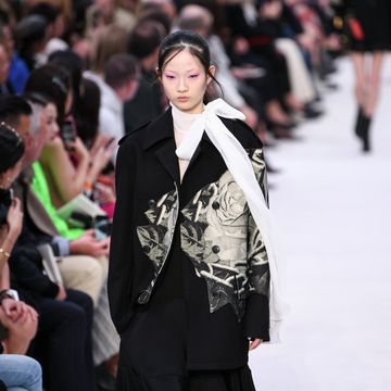 Style, Crowd, Street fashion, Fashion, Audience, Fashion design, Fashion model, Makeover, Handbag, Camera, Style, Crowd, Street fashion, Fashion, Audience, Fashion design, Fashion model, Makeover, Handbag, Camera,