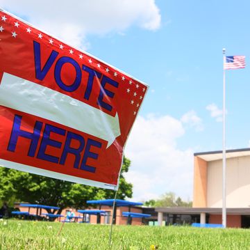 voting sign vote here sign